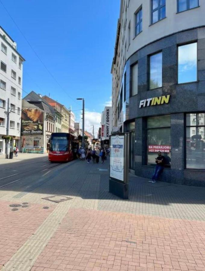 Plaza De Luxe Διαμέρισμα Μπρατισλάβα Εξωτερικό φωτογραφία
